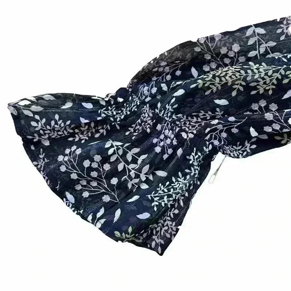 NWT Ann Taylor Loft Black Metallic Floral Ruffle Off the Shoulder Top Blouse S - Picture 6 of 10